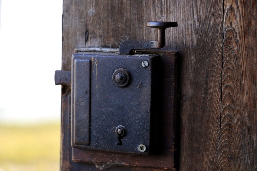 door lock, old, metal, door fitting, wooden door, lock, castle, key hole, mouse box lock, door handle