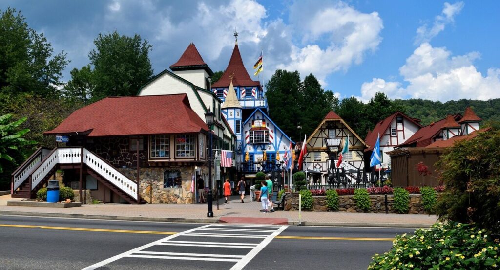 helen, georgia, alpine village, german, usa, day, outdoors, landmark, travel, building, chattahoochee, sunny, architecture, town, appalachia, urban, nature, traditional, exterior, tourism, scenic, landscape, city, sky, old, famous, panorama, street, scenery, destination, history, tourist, historical, sightseeing