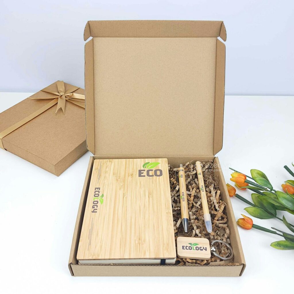 A box with a knife, chopsticks and a box with a notepad
