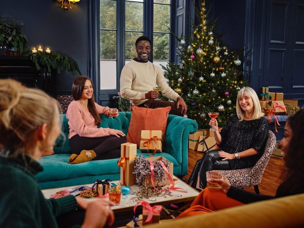 whisky, modern face of whisky, whisky drinker, whisky women, female whisky drinker, woman, christmas, friends, gifts, family, christmas day, christmas tree, christmas gift, family, family, family, family, family