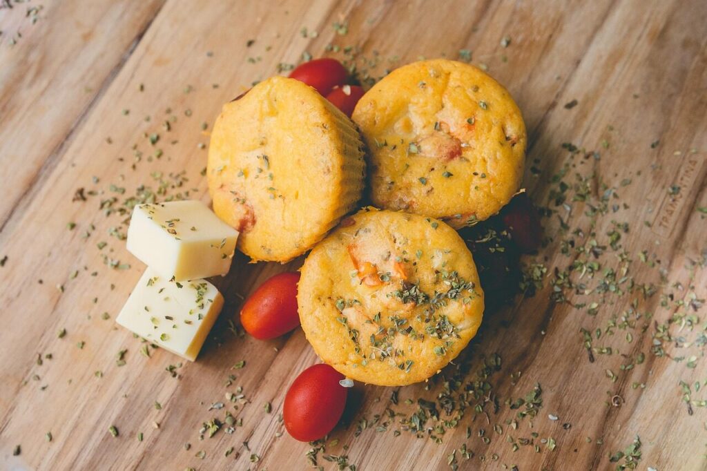 salty muffin, mini chicken pie, chicken pie, almond flour, photo product, cheese, tomato, delicious, healthy