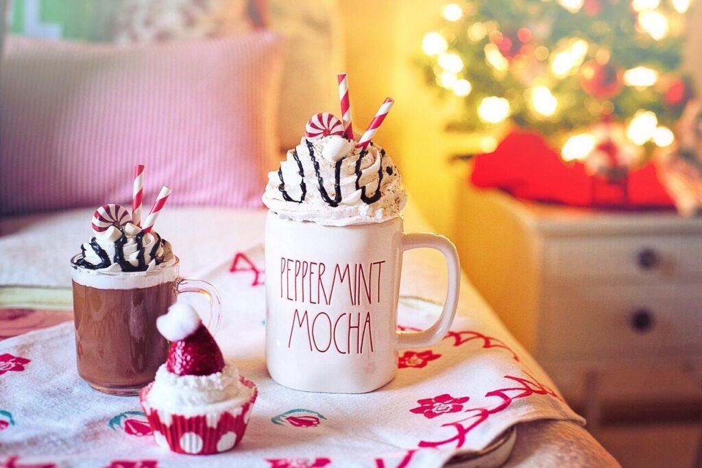 drinks, hot chocolate, hot cocoa, treat, christmas, bedroom, mugs, breakfast, cozy, hot chocolate, hot chocolate, hot chocolate, hot chocolate, hot chocolate, hot cocoa, christmas