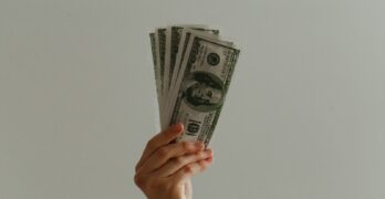 100 US dollar banknote