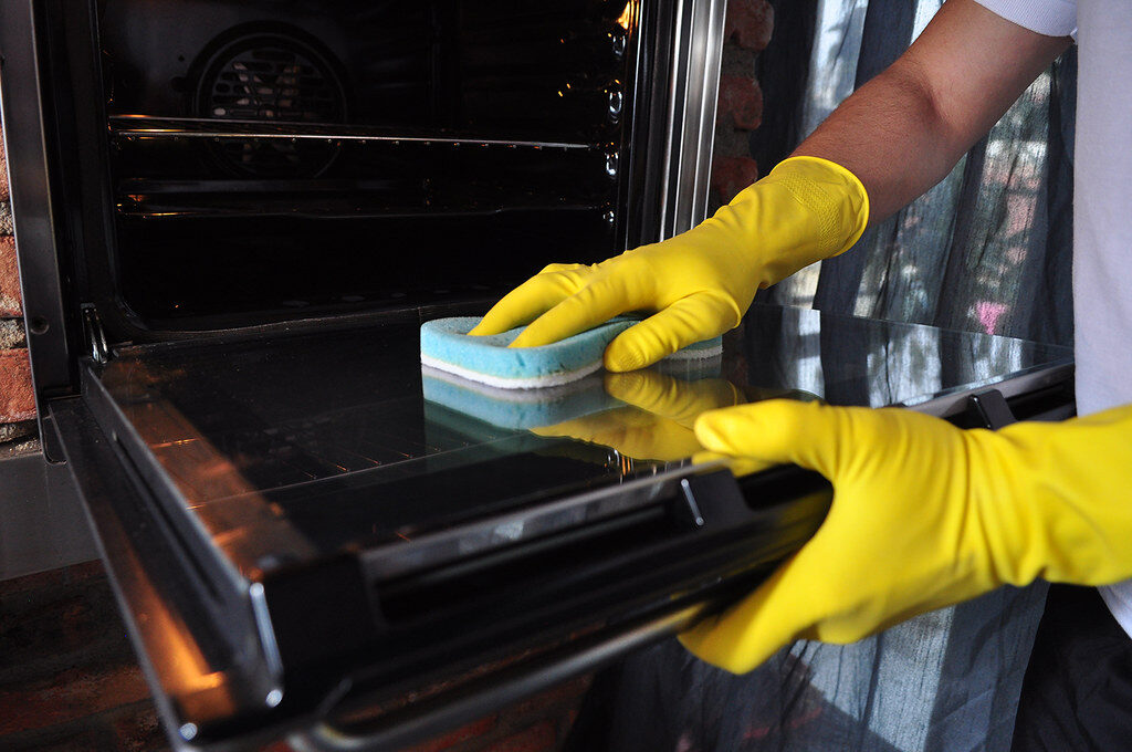 Cleaning Oven Door