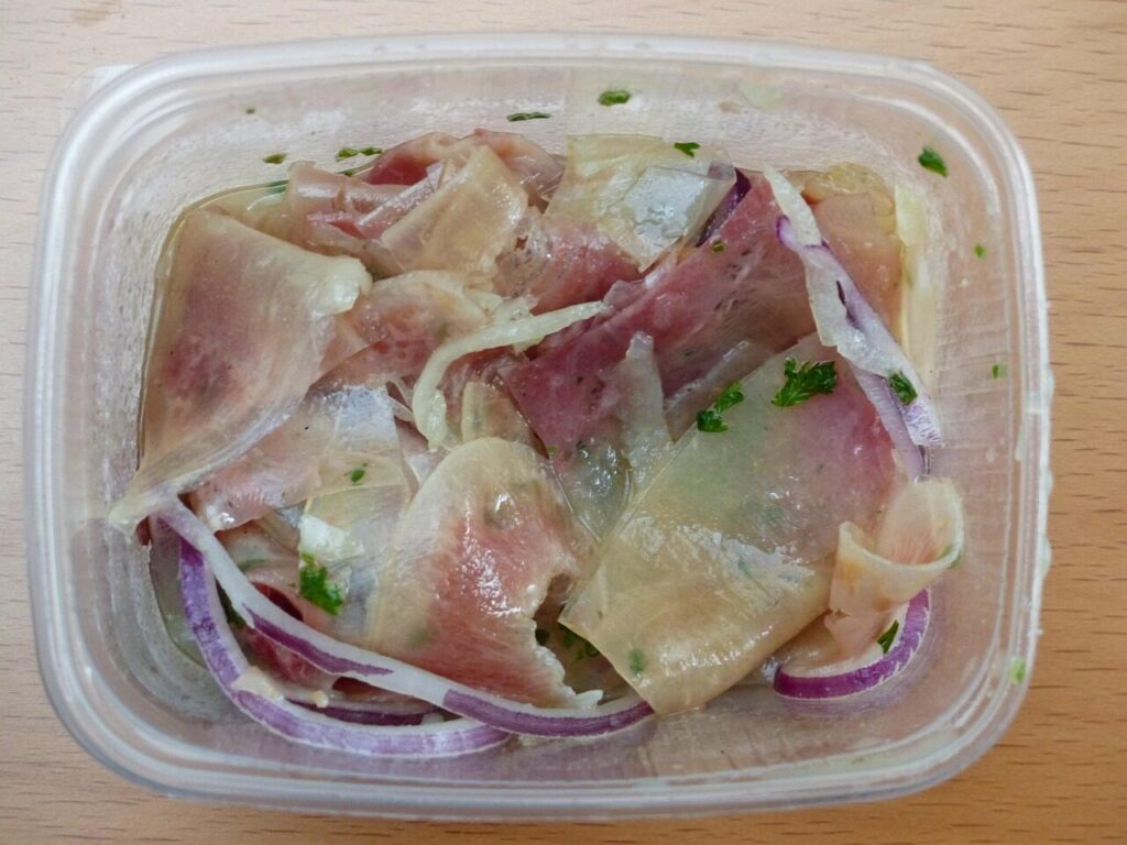 ochsenmaulsalat, meat salad, mouth meat, beef, vinegar, oil, vinaigrette, cured, thin, bite size, slices, white wine vinegar, vegetable oil, onions, meal, food, flesh, spicy, hearty
