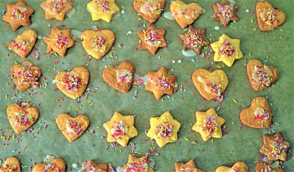 christmas, cookies, kitchen, pastries, butter cookies, cookies, cookies, cookies, cookies, cookies, pastries