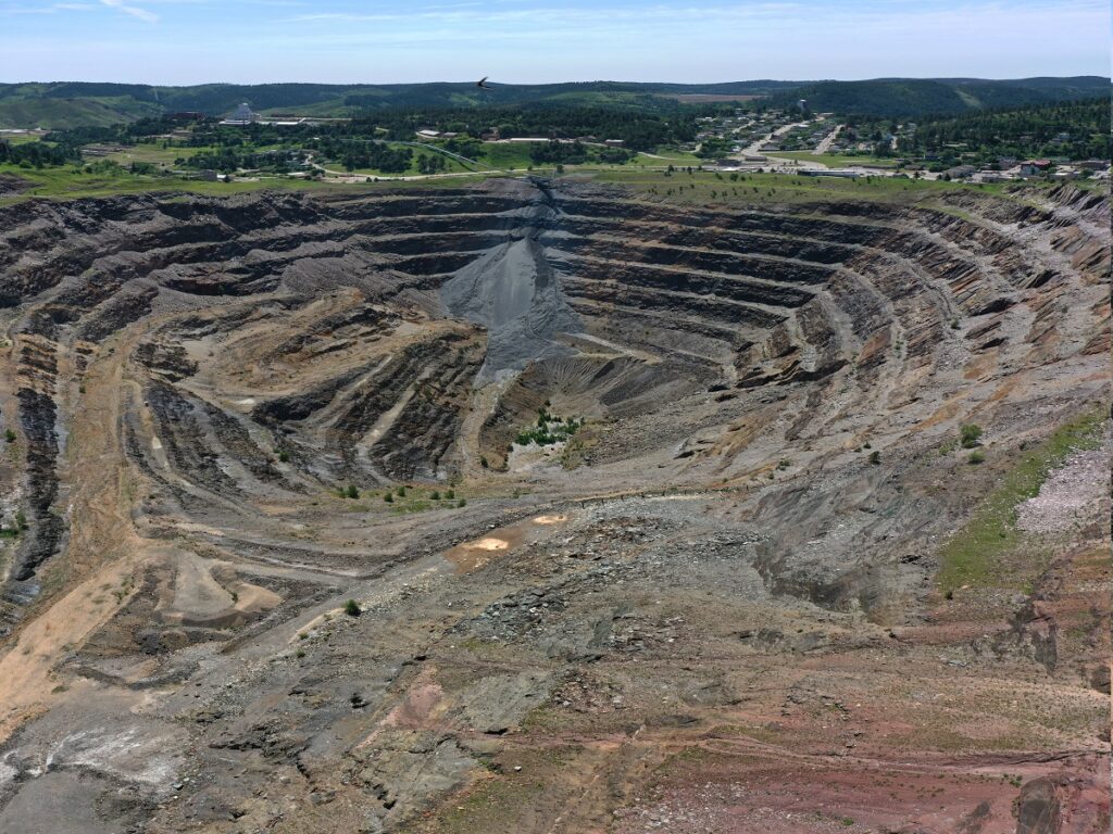 Homestake Mine 8 Historic Landmarks to Visit in South Dakota | The WiC Project Blog