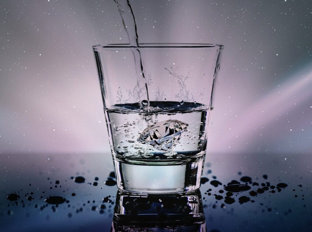 water, glass, liquid, wet, refreshment, diamond, splash, water glass, drop of water, fresh, light effect, blow, gems, luxury, nature, wealth, ice cubes, diamond shape, drink, drinking glass, sparkling water