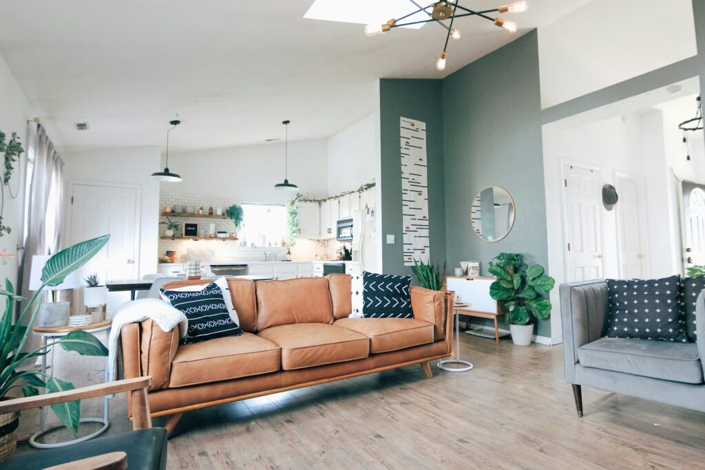10 Home Makeover Ideas That Break Traditional Design Rules | The WiC ...