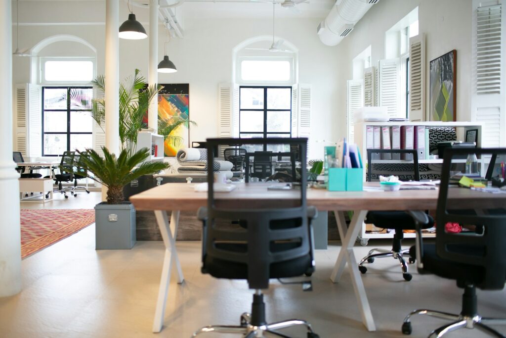 This Productive Workspace Setup Might Be Why You Can’t Focus: 10 ...